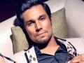 ​ रणदीप हुडा सेटवर झाला बेशुद्ध - Marathi News | Randeep Hooda was unconscious on the set | Latest filmy News at Lokmat.com