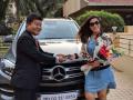 रिचा चढ्ढाने खरेदी केली ६४ लाखांची कार; बॉयफ्रेंडला घडविली सैर ! - Marathi News | Richa bought a car of 64 lakh; Boyfriend's walk out! | Latest filmy News at Lokmat.com