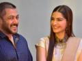 सलमान-सोनम कपूर यावर्षी चर्चेत - Marathi News | Salman-Sonam Kapoor discusses this year | Latest filmy News at Lokmat.com