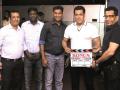 बोनस या मराठी चित्रपटाच्या मुर्हूताचा क्लॅप दिला सलमान खानने - Marathi News | Salman Khan gave clap of the Marathi film Bonus | Latest filmy News at Lokmat.com