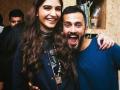 सोनम कपूर बॉयफ्रेंड आनंद आहुजासह करणार साखरपुडा? - Marathi News | Sonam Kapoor to do with boyfriend Anand Ahuja? | Latest filmy News at Lokmat.com