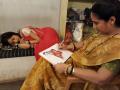 गोठ फेम सुप्रिया विनोद यांनी काढले हेअर ड्रेसर आणि रूपल नंदचे स्केच - Marathi News | Sketch of hair dresser and crew nand removed by Goth Fame Supriya Vinod | Latest filmy News at Lokmat.com