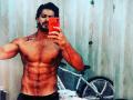 ‘कलंक’साठी वरूण धवन गाळतोय घाम; सोशल मीडियावर शेअर केला फोटो ! - Marathi News | Varun Dhawan melts in sweat for 'stigma'; Photo shared on social media! | Latest filmy News at Lokmat.com