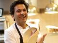 शेफ विकास खन्नाला वाटतेय उंचीची भीती - Marathi News | Chef Vikas Khanna feels fear of height | Latest filmy News at Lokmat.com
