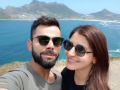 केप टाऊनमध्ये अनुष्का शर्मा सोबत अक्षय कुमारने केला लंच ! - Marathi News | Akshay Kumar at the Cape Town with Anushka Sharma! | Latest filmy News at Lokmat.com