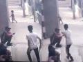 VIDEO: वडिलांना झालेल्या मारहाणीचा बदला! अल्पवयीन मुलानं उचललं पिस्तुल; तरुणाच्या डोळ्यावर झाडली गोळी - Marathi News | Revenge of the beating of the father! A minor picked up a pistol A bullet shot in the eye of the young man | Latest crime News at Lokmat.com
