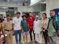 घरच्यांना न सांगता 'कॉन्स्टेबल मंजू'च्या काळजीपोटी थेट साताऱ्यात पोहोचले ८४ वर्षीय आजोबा - Marathi News | 84-year-old grandfather reaches Satara directly to take care of 'Constable Manju' without informing his family | Latest filmy News at Lokmat.com