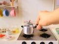 साधा कूकर लावता येत नाही, असं कोण म्हणतं ? - Marathi News | lockdown - DIY - how to cook in pressure cooker | Latest urjaa News at Lokmat.com