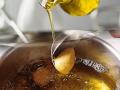 Best Cooking Oil : स्वयंपाकासाठी कोणतं तेल वापरावं, कोणतं तब्येतीला उत्तम,कसं ठरवाल? आहारतज्ज्ञ देतात मोलाचा सल्ला.... - Marathi News | | Latest sakhi News at Lokmat.com