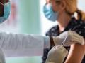 Corona Vaccination : ४५ वर्षांवरील नागरिकांना घ्यावी लागेल ऑनलाईन अपाॅइंटमेंट - Marathi News | Corona Vaccination: Citizens above 45 years of age have to make an online appointment | Latest akola News at Lokmat.com