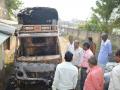 हातरुण येथे कापसाने भरलेल्या वाहनाला आग! - Marathi News | cotton vehicle fire at Hathurun! | Latest akola News at Lokmat.com