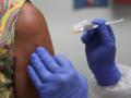 Corona vaccine : जिल्ह्यात 1 लाख 35 हजार जणांनी घेतला पहिला डोस - Marathi News | Corona vaccine - 2,000 people vaccinated in Kolhapur district on Saturday | Latest sindhudurga News at Lokmat.com