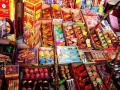 फटाक्यांची दुकाने सजली - Marathi News | Fireworks shops are decorated | Latest vasai-virar News at Lokmat.com