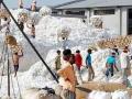 परजिल्ह्यातील कापूस वाशिम जिल्ह्यात ! - Marathi News | Cotton from other district sell in Washim district | Latest vashim News at Lokmat.com