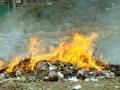 सावधान, उघड्यावर कचरा जाळला तर काय होणार? - Marathi News | Be careful, what happens if garbage is burned in the open? | Latest mumbai News at Lokmat.com