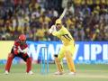 CSK vs RCB, IPL 2018 LIVE : विजयानंतर धोनीच्या पाया पडला हा तरुण.. पाहा व्हीडिओ - Marathi News | CSK vs RCB, IPL 2018 LIVE: Chennai won the toss and elected to bowl | Latest cricket News at Lokmat.com