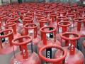 खूशखबर! घरगुती गॅस सिलिंडरच्या किमतीत पुन्हा कपात - Marathi News | LPG Cylinders Price: New Rate Of LPG Cylinder For subsidy And Non subsidy cylinder After Budget | Latest business News at Lokmat.com