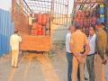 LPG Gas Crisis: कासारवाडीत गॅस सिलिंडरचा अवैध साठा उघड; भारत गॅस एजन्सीवर पुरवठा विभागाचा छापा - Marathi News | pimpari-chinchwad LPG Gas Crisis Crime News Illegal storage of gas cylinders exposed in Kasarwadi; Supply Department raids Bharat Gas Agency | Latest pimpri-chinchwad News at Lokmat.com