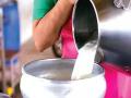 राज्यात २५ लाख लिटरनी दूध संकलनात घट - Marathi News | Reduction in milk collection by 25 lakh liters in the state | Latest maharashtra News at Lokmat.com