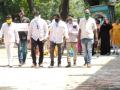 फायनन्स कंपनीचा कर्ज हप्ता भरण्याचा तगादा: महिला बचत गटाच्या मदतीला मनसे सरसावली - Marathi News | Finance Company demand for loan installment: MNS Help aid of women's self-help group | Latest thane News at Lokmat.com