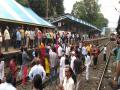 पालघरमधील प्रवाशांच्या सहनशीलतेचा भडका, डहाणू स्थानकात रेलरोको - Marathi News | Palghar : rail roko By passengers Dahanu road station | Latest vasai-virar News at Lokmat.com