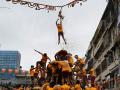 Dahi Handi Mumbai: थर लावताना मुंबईमध्ये एका गोविंदाचा मृत्यू, ३० जण जखमी; कुठे घडल्या घटना? - Marathi News | Dahi Handi Mumbai: One Govinda died while applying the paste, 30 people were injured; Where did the incidents take place? | Latest mumbai News at Lokmat.com