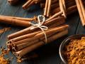 दालचिनीचे हे आरोग्यदायी फायदे कदाचित तुम्हाला माहिती नसतील! - Marathi News | Cinnamon reduces blood sugar level include in daily diet | Latest food News at Lokmat.com