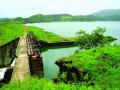 धरणात पाणी तरीही गावे तहानलेली - Marathi News | Even the water in the dam is thirsty | Latest raigad News at Lokmat.com