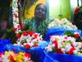 रविवार... खरेदीवार! पाहाल तिकडे गर्दीच गर्दी!   - Marathi News |  Sunday ... shopping! See crowd crowd! | Latest thane News at Lokmat.com