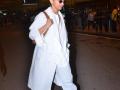 See Pics: दीपिका पादुकोणचा एअरफोर्टवरील फंकी लूक तुम्ही पाहिला? - Marathi News | See Pics: Did you see Deepika Padukone's funky look at the airport? | Latest filmy News at Lokmat.com