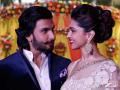 दीपिका रणवीरला म्हणते, मला तुझा अभिमान वाटतो...!! - Marathi News | film 83 deepika padukone commented on ranveer singh and kapil dev practice video | Latest filmy News at Lokmat.com