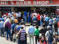 Discount on Liquor Delhi: सेल सेल सेल! असे काय झाले की, दिल्लीत दारुच्या दुकानांसमोर रांगा लागल्या - Marathi News | huge Discount on Liquor Delhi: Sale Board on Shops, What happened was that there were queues in front of liquor shops in Delhi | Latest national Photos at Lokmat.com