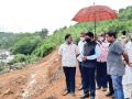 पावसाळ्यात डोंगर खचू नये यासाठी संरक्षक भिंत उभारा - Marathi News | Build a protective wall to prevent erosion in the rainy season | Latest sindhudurga News at Lokmat.com