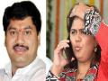 'पंकजा ताई, शिकारी तगडा असला की, गुलेलने पण वाघिणीची शिकार होते' - Marathi News | lok sabha election 2019 dhananjay munde comment pankaja munde | Latest maharashtra News at Lokmat.com