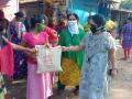 CoronaVirus Lockdown : सांगली व मिरज शहरातील रेडलाईट भागात धान्य किटचे वाटप - Marathi News | CoronaVirus Lockdown: Distribution of grain kits in red light areas of Sangli and Miraj | Latest sangli News at Lokmat.com