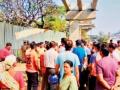 ऑक्सिजन हिरावू नका, कुर्ला-नेहरूनगर येथील स्थानिक नागरिकांची निदर्शने; ‘धारावी’साठी परिसरातील वृक्षतोडीला विरोध - Marathi News | Don't deprive us of oxygen, local residents of Kurla-Nehru Nagar protest; Oppose felling of trees in the area for 'Dharavi' | Latest mumbai News at Lokmat.com