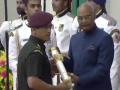 योगायोग... विश्वविजयाच्या दिनीच धोनीचा पद्मभूषण पुरस्काराने गौरव - Marathi News | MS Dhoni To be Conferred With Padma Bhushan on The Day India India Won the World Cup in 2011 | Latest cricket News at Lokmat.com