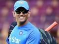 धोनीचं निवृत्तीच्या दिशेनं पहिलं पाऊल?, BCCIला कळवला मोठा निर्णय - Marathi News | MS Dhoni makes himself unavailable for West Indies tour, says bcci official | Latest cricket News at Lokmat.com