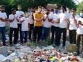 Nagpur Garbage Issue : महापौर व आयुक्तांचा मुखवटा घालून चक्क ७५ कचरा ढिगार्‍यांचे उद्धाटन - Marathi News | Nagpur City Garbage City: Inauguration of 75 garbage dumps in the city under the guise of Mayor and Commissioner | Latest nagpur News at Lokmat.com