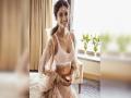 दिशा पटानीच्या या फोटोवर नेटिझन्सनी उडवली अशी खिल्ली - Marathi News | Disha Patani wishes fans on Diwali in sports bra and lehenga, gets trolled | Latest filmy News at Lokmat.com