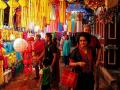निवडणूकीच्या धामधुमीत दिवाळीची खरेदी थंड - Marathi News | Diwali shopping cool in the polls | Latest vasai-virar News at Lokmat.com