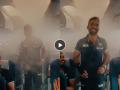 Dinesh Karthik Viral Video: धूर आणि जाळ संगटच! 'रोल नं. १' दिनेश कार्तिकची विमानातली स्टाईल पाहिलीत का? - Marathi News | Dinesh Karthik Viral Video Roll No 1 Coming Out Of Viva Room see funny side of DK after getting included in Team India IND vs SA T20 | Latest cricket News at Lokmat.com