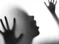 बलात्काराला विरोध, तरुणीला पेटवून दिले; शेजारी राहणाऱ्या आरोपीला अटक - Marathi News | Protest against rape, fire girl; The accused arrested in the neighborhood | Latest national News at Lokmat.com