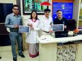 नागपुरात काळ्या फिती बांधून डॉक्टरांची रुग्णसेवा  - Marathi News | Medical services of doctors by banding black ribbons in Nagpur | Latest nagpur News at Lokmat.com