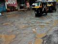 डोंबिवलीतील 'फ' प्रभाग सभापतींच्या वॉर्डात खड्डेच खड्डे - Marathi News | pothole on road in The 'F' ward in Dombivali | Latest thane News at Lokmat.com