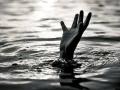 बैलांना आंघोळ घालण्यासाठी गेलेला मुलगा डोहात बुडाला - Marathi News | The boy who went to bath the bulls drowned in River | Latest akola News at Lokmat.com