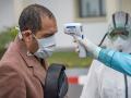 CoronaVirus News : संशोधकांचा दावा; आणखी 2 वर्षे हाहाकार माजवणार कोरोना, 'या'मुळे होऊ शकणार नही खात्मा - Marathi News | CoronaVirus Marathi News corona virus will continue for next two years researchers prediction sna | Latest international Photos at Lokmat.com