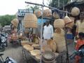 प्लास्टिकच्या अतिक्रमणामुळे बांबू उत्पादने आली धोक्यात  - Marathi News | Plastic encroachments threaten bamboo products | Latest solapur News at Lokmat.com