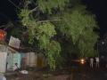 अकोला जिल्ह्याला वादळासह अवकाळी पावसाचा तडाखा - Marathi News | Akola district receives unseasonal rains with thunderstorms | Latest akola News at Lokmat.com