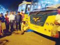 परिवहन सेवेवरून रंगले राजकारण - Marathi News | Politics painted from the transport service | Latest vasai-virar News at Lokmat.com